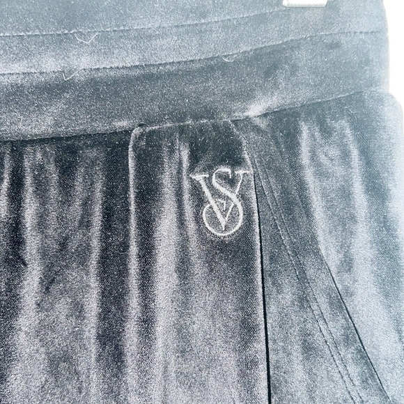 Victoria's Secret On Point Black Velour Jogger Style Sweatpants - Picture 5 of 12